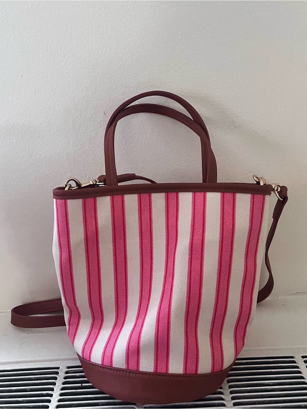 Universal Thread Pink White Striped Top Handle Shoulder Bag Brown Trim